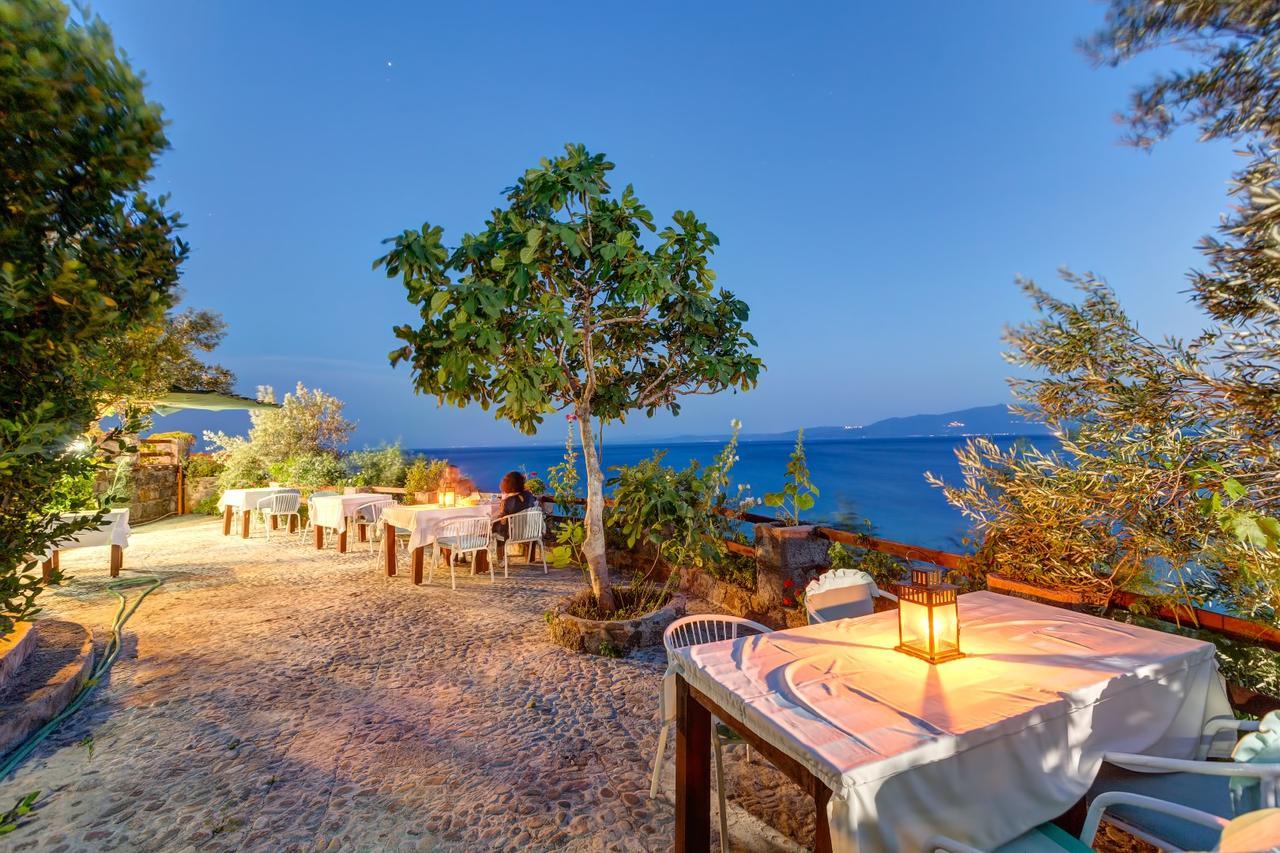 Assos Terrace Hotel エクステリア 写真